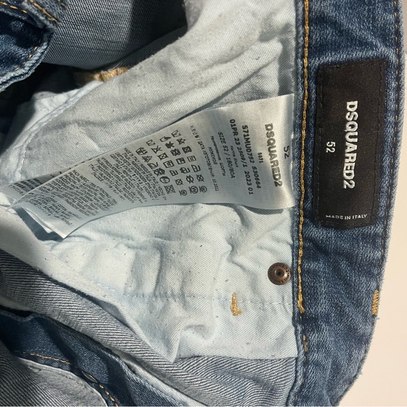 DSQUARED2.  MEDIUM BLUE SQUARE WASH ALL OVER PRINT SHORT. - Picture 8 of 9